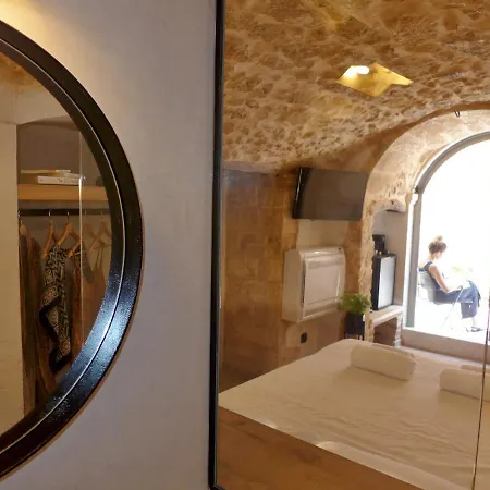 Eva בית הארחה 4*